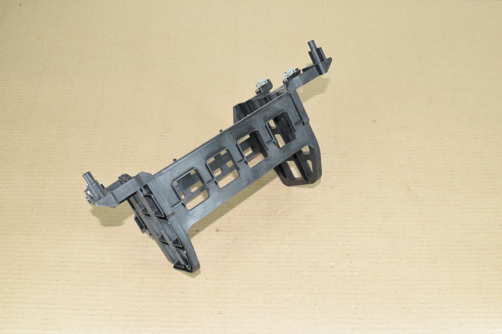 BMW F01 F02 CENTER DASH NAVIGATION UNIT INSTRUMENTAL PANEL CARRIER BRACKET OEM - Image 3