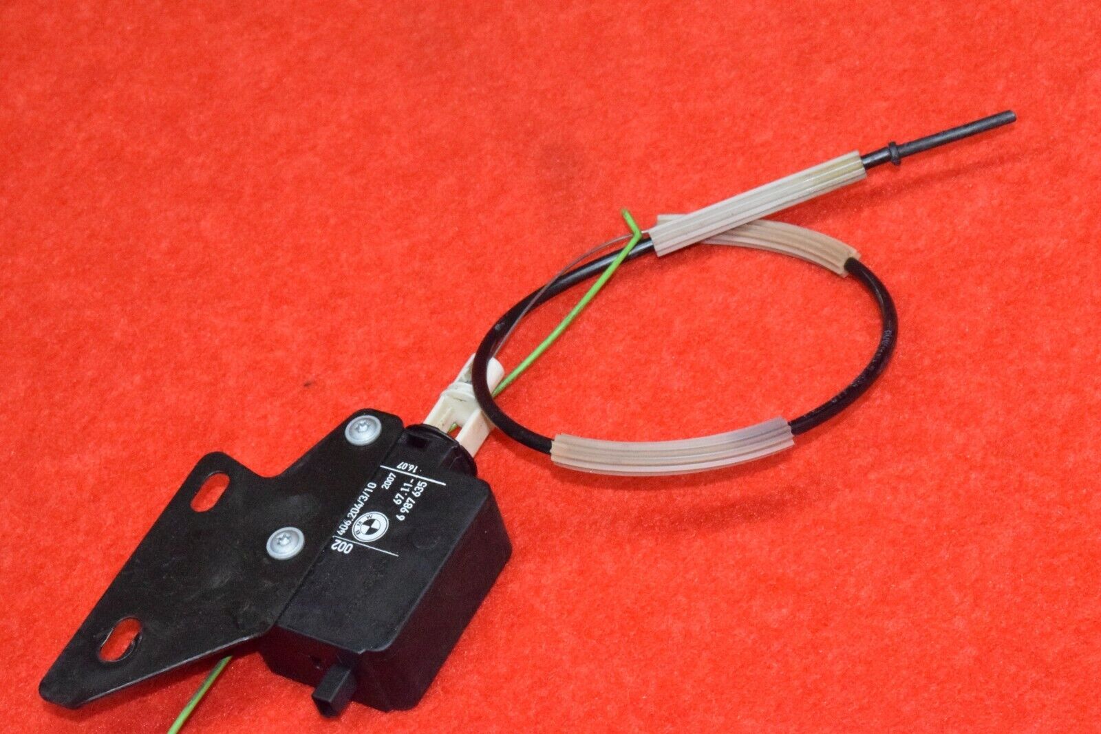 BMW E63 M6 Rear Right Gas Fuel Tank Filler Flap Actuator Lock Unit - Image 3